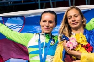 Zlata medalja in svetovni rekord v kategoriji bi-fins